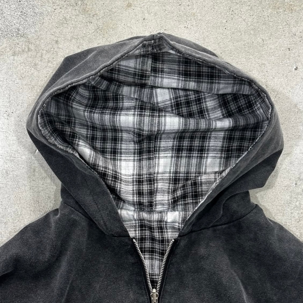 GREY/BLACK 2-SIDED ZIPPER